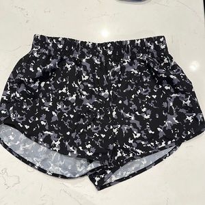 SHEIN camo athletic shorts